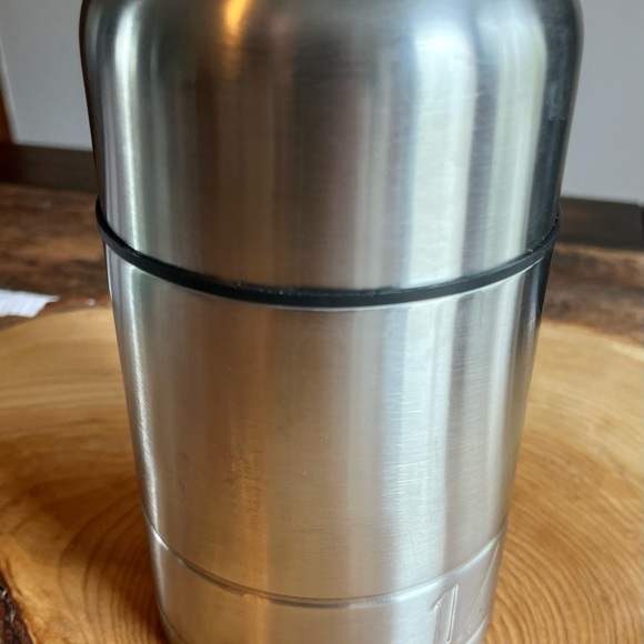 SnapOn Dining Snapon Tools Socket Thermos 69 Oz Food Liquid Ytm16